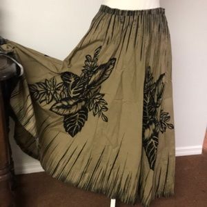 Coldwater Creek Maxey cotton skirt, with black raised embellishment.